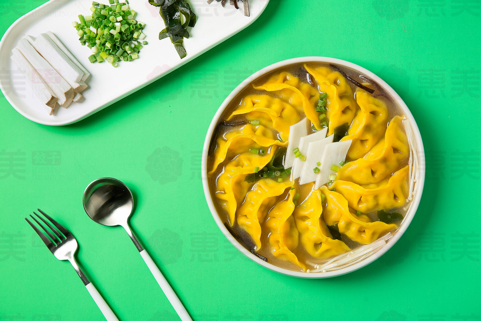 惠美餃子特色美食-菌菇湯雞肉餃子